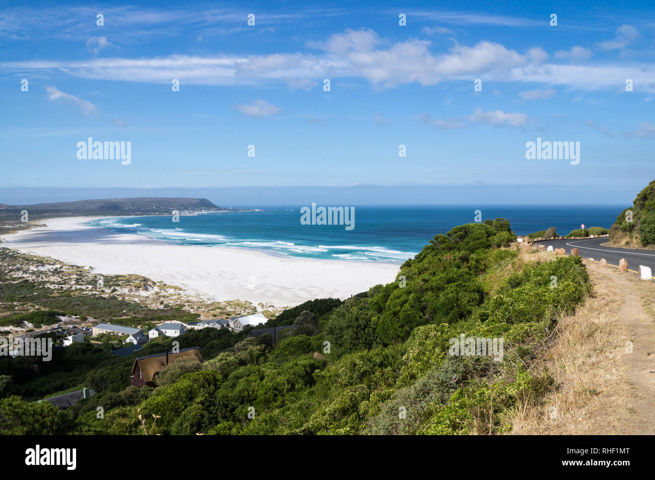 Das Ende des Chapman's Peak Drive. Schöne Panorama Blick auf den Strand von Noordhoek, Südafrika. Stockfoto