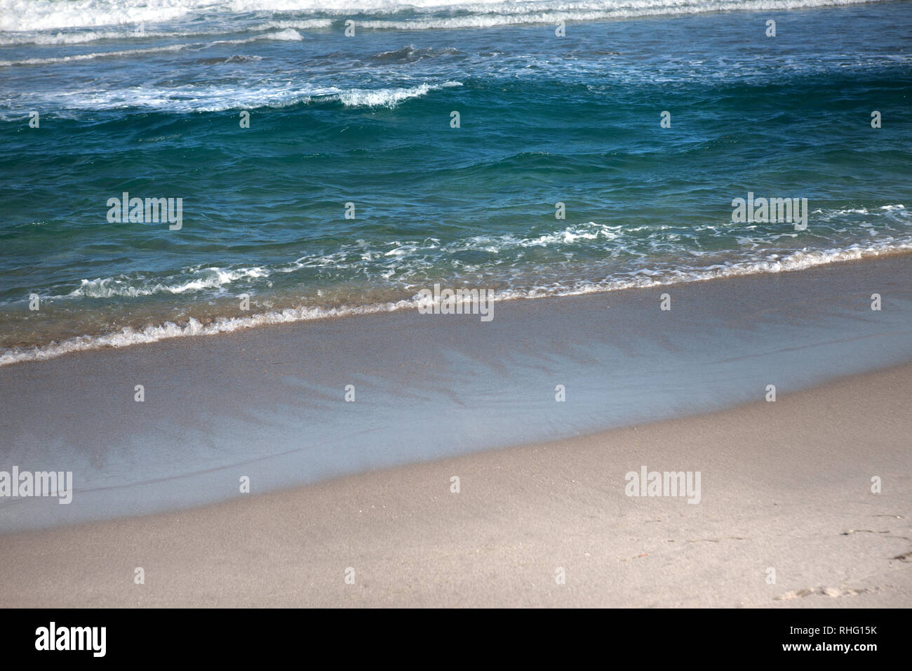 Atlantikwellen und Strände in West Palm Beach, FL Stockfoto