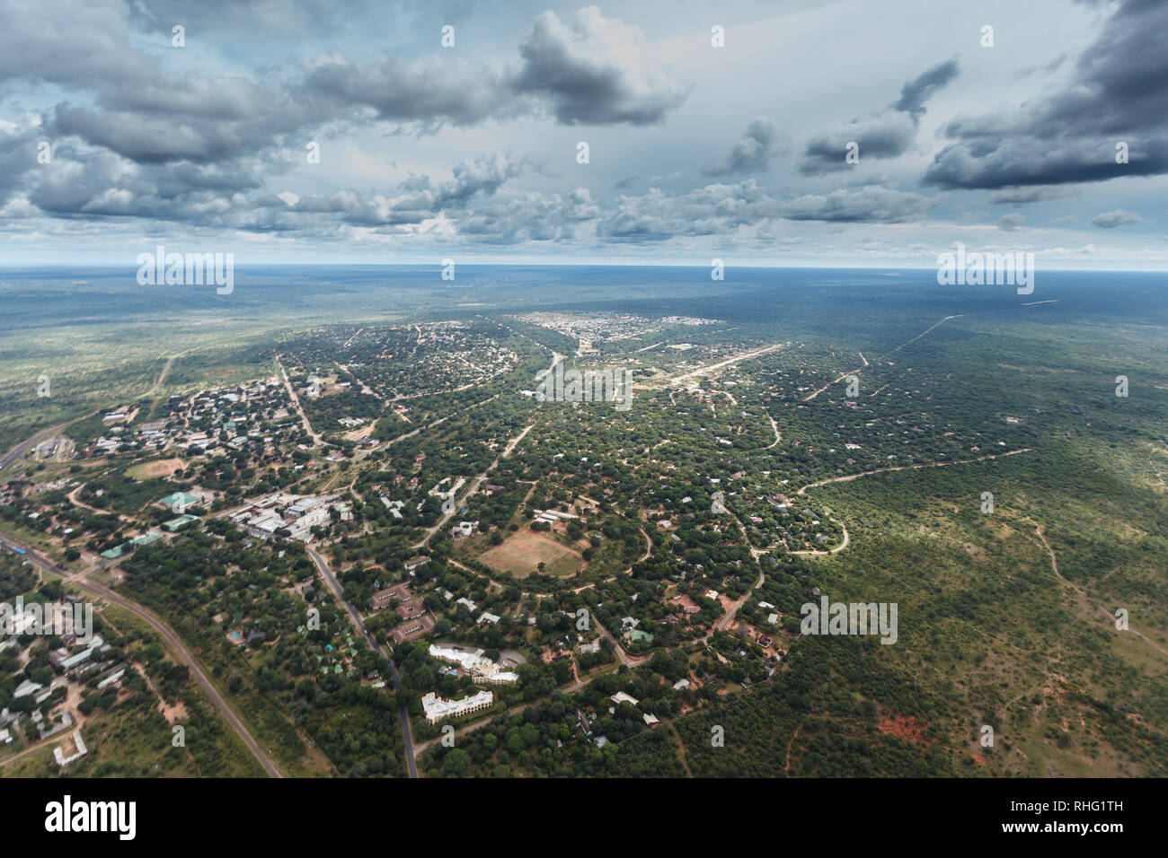 Luftaufnahme der Stadt Livingstone in der Nähe der berühmten bi-nationale in Victoria Falls. Stockfoto