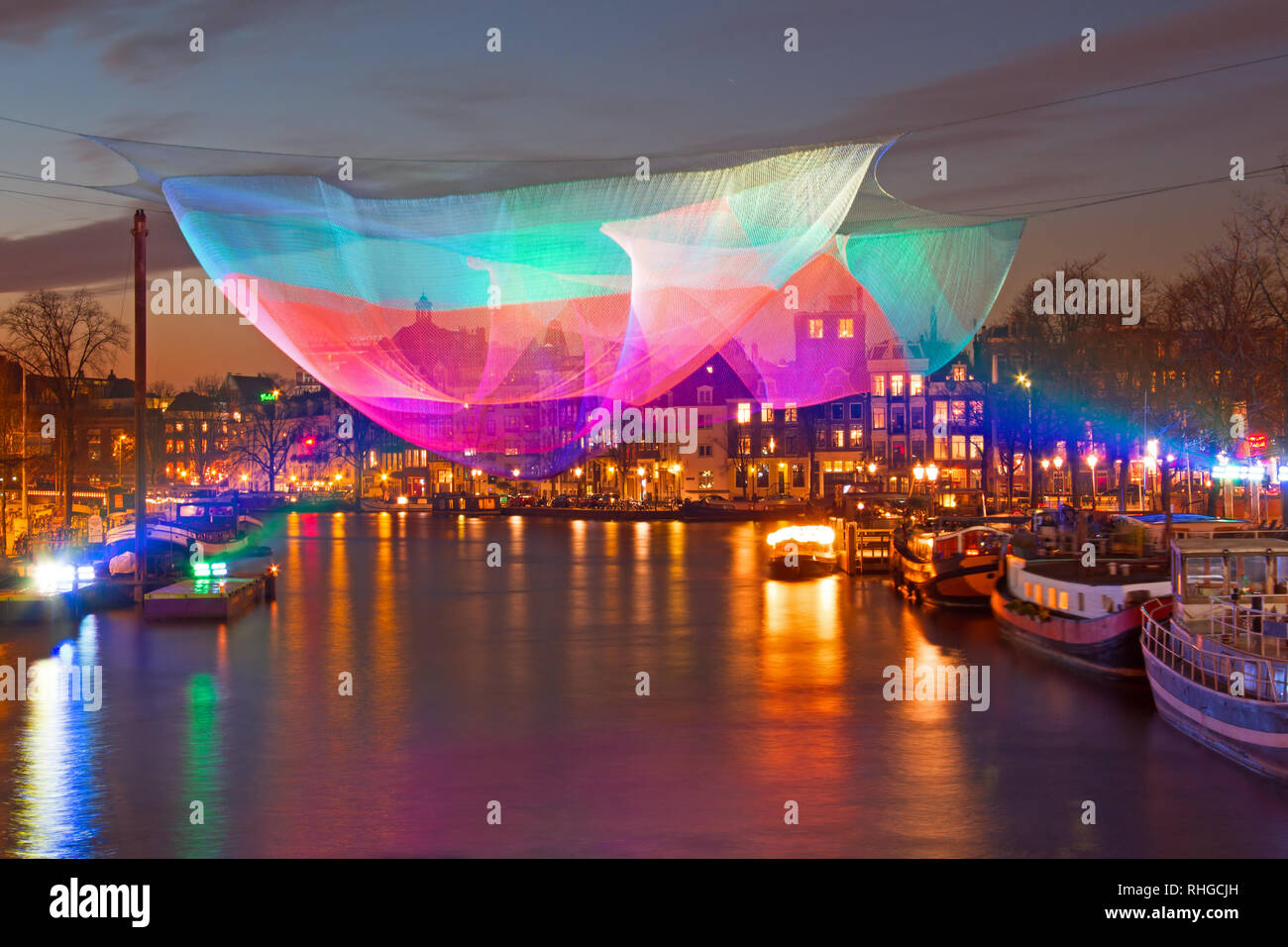 AMSTERDAM, NIEDERLANDE, 13. Dezember 2012: Amsterdam licht Festival am Fluss Amstel in Amsterdam Niederlande Am 13. Dezember 2012 Stockfoto