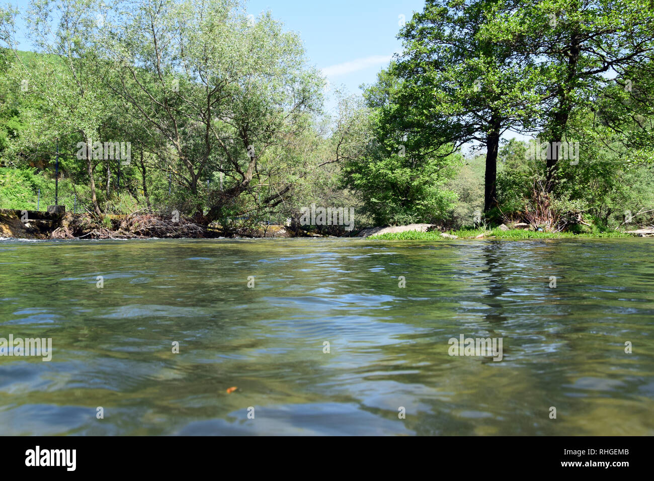 Treska Fluss in Matka Canyon. Skopje, Mazedonien. Stockfoto