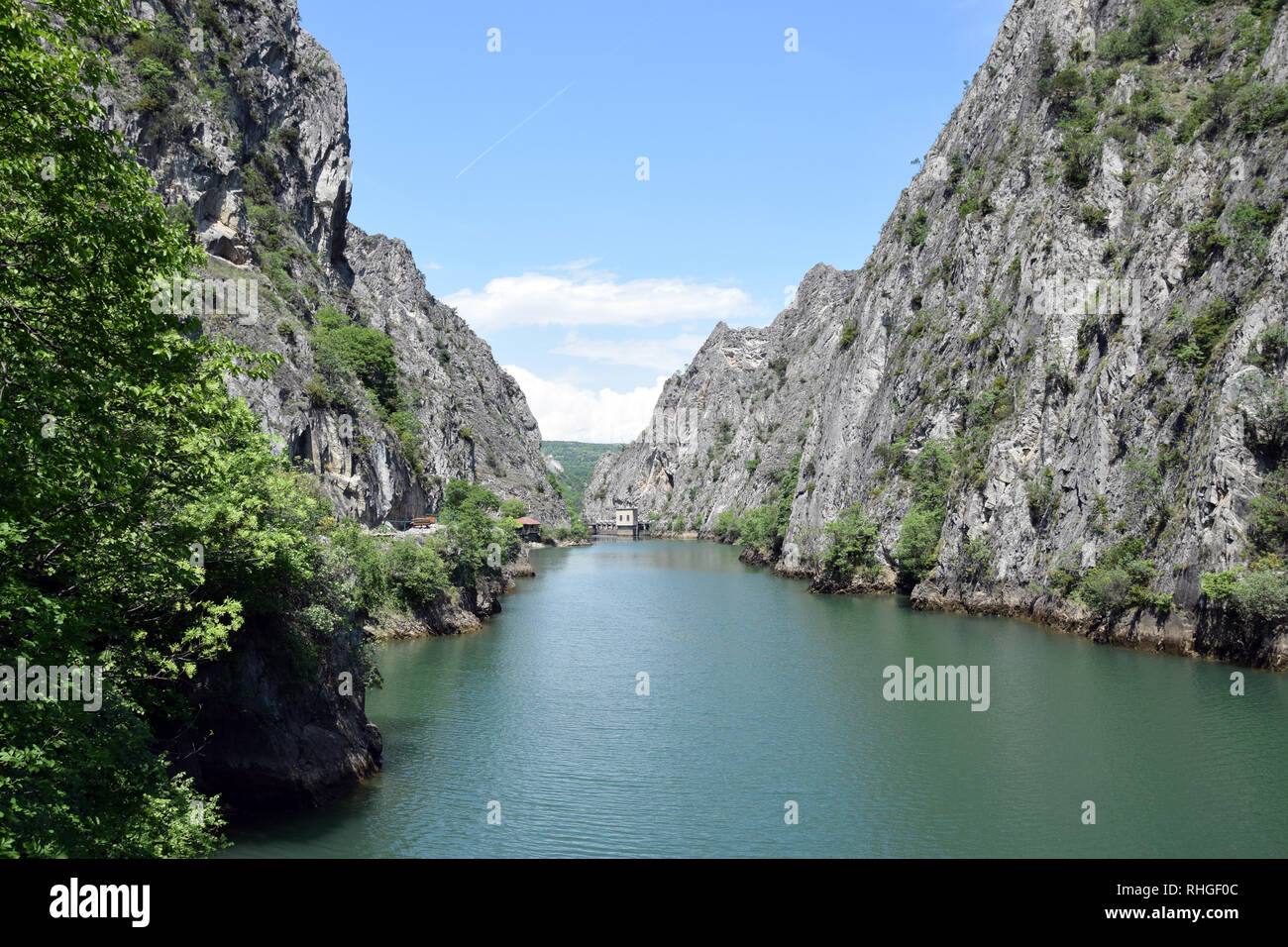 Matka See in Matka Canyon. Touristische Attraktion in der Nähe von Skopje, Mazedonien. Stockfoto