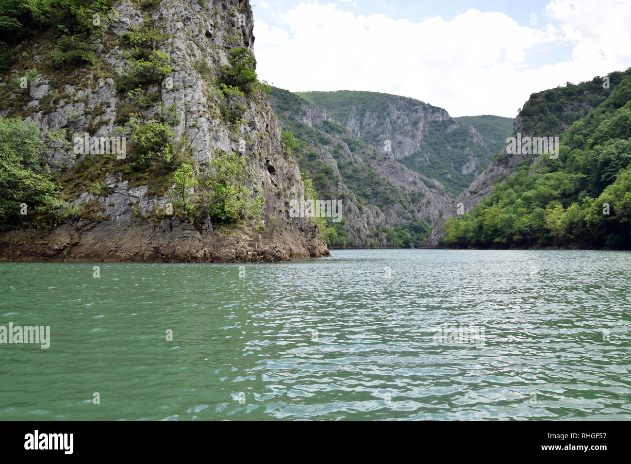 Matka See in Matka Canyon. Touristische Attraktion in der Nähe von Skopje, Mazedonien. Stockfoto