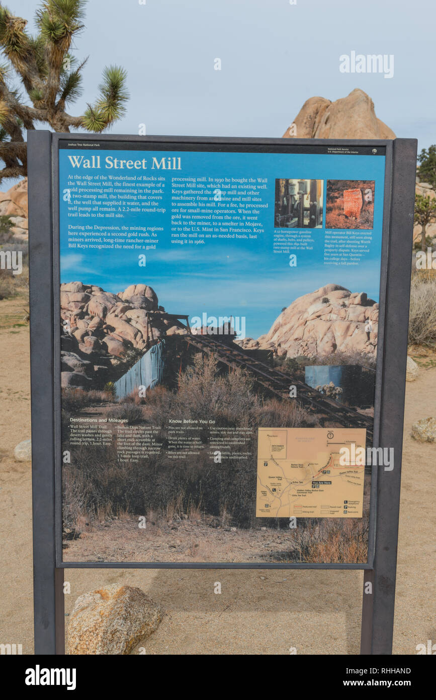 Wall Street Mühle Informationen anmelden Joshua Tree National Park, Kalifornien, USA Stockfoto