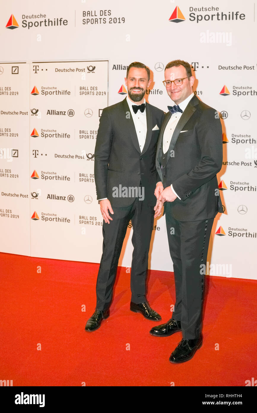 Wiesbaden, Deutschland. 2. Feb 2019. Daniel Funke und Jens Spahn bei Ball des Sports 2019 Credit: Markus Wissmann/Alamy leben Nachrichten Stockfoto