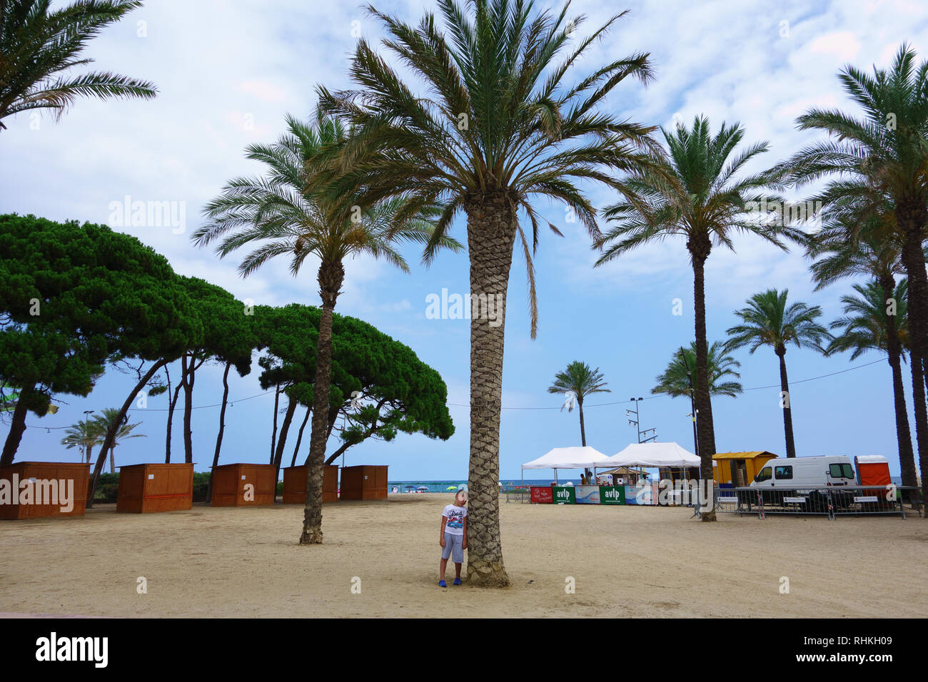 La Pineda, Spanien - August 06, 2018: La Pineda ist einer der größten touristischen Städte in Spanien. In der Tag Leuchten in der Stadt. Stockfoto