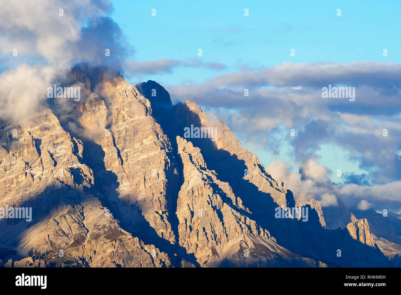 Mit Blick auf den Monte Cristallo von Passo Giau, Dolomiten, Belluno, Venetien, Italien Stockfoto