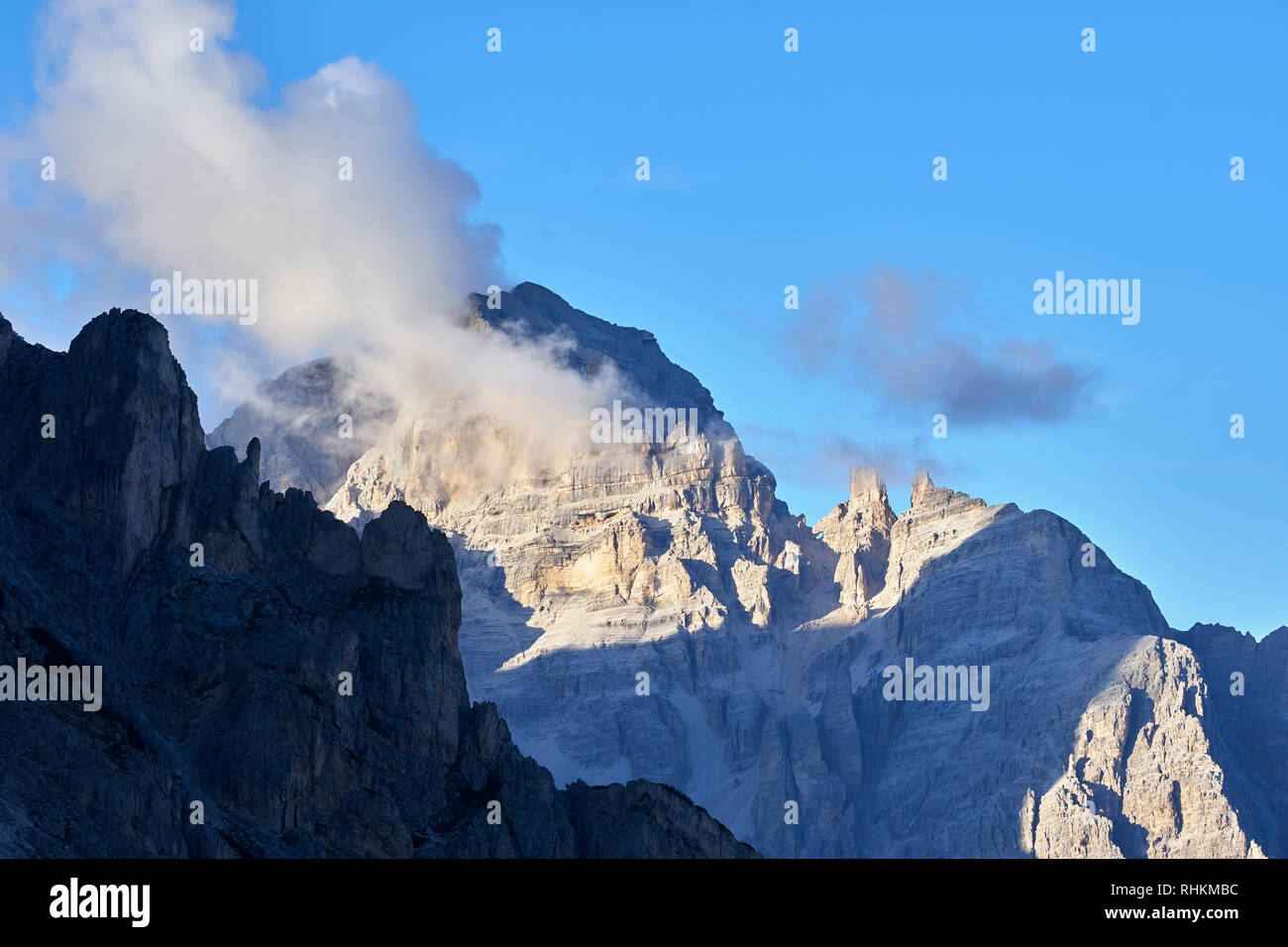 Blick auf Tofano di Mezzo von Passo Giau, Dolomiten, Belluno, Venetien, Italien Stockfoto