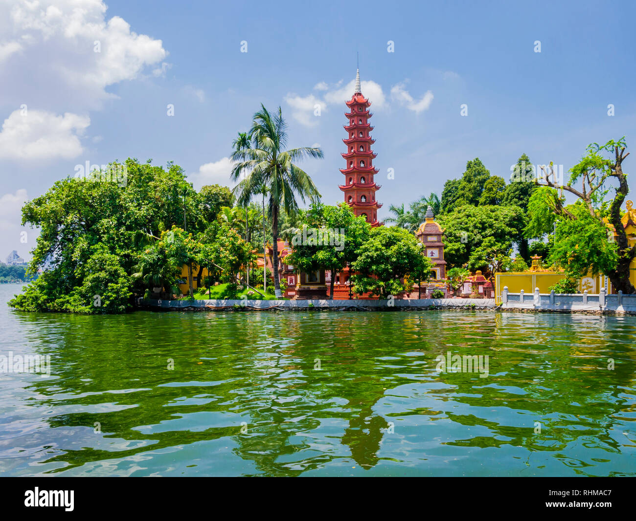 Atemberaubende Aussicht auf Tran Quoc Pagode, der ältesten Tempel in Hanoi, Vietnam Stockfoto