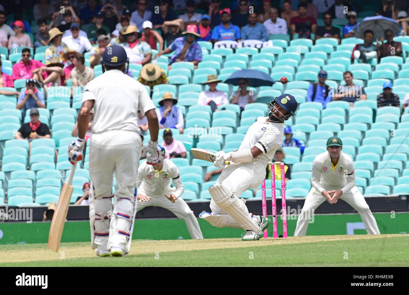 Indien dominiert der erste Tag der abschließenden Test gegen Australien durch ein Jahrhundert von Cheteshwar Pujara bietet: Cheteshwar Pujara Wo: Sydney, Australien: 03 Jan 2019 Credit: WENN.com Stockfoto