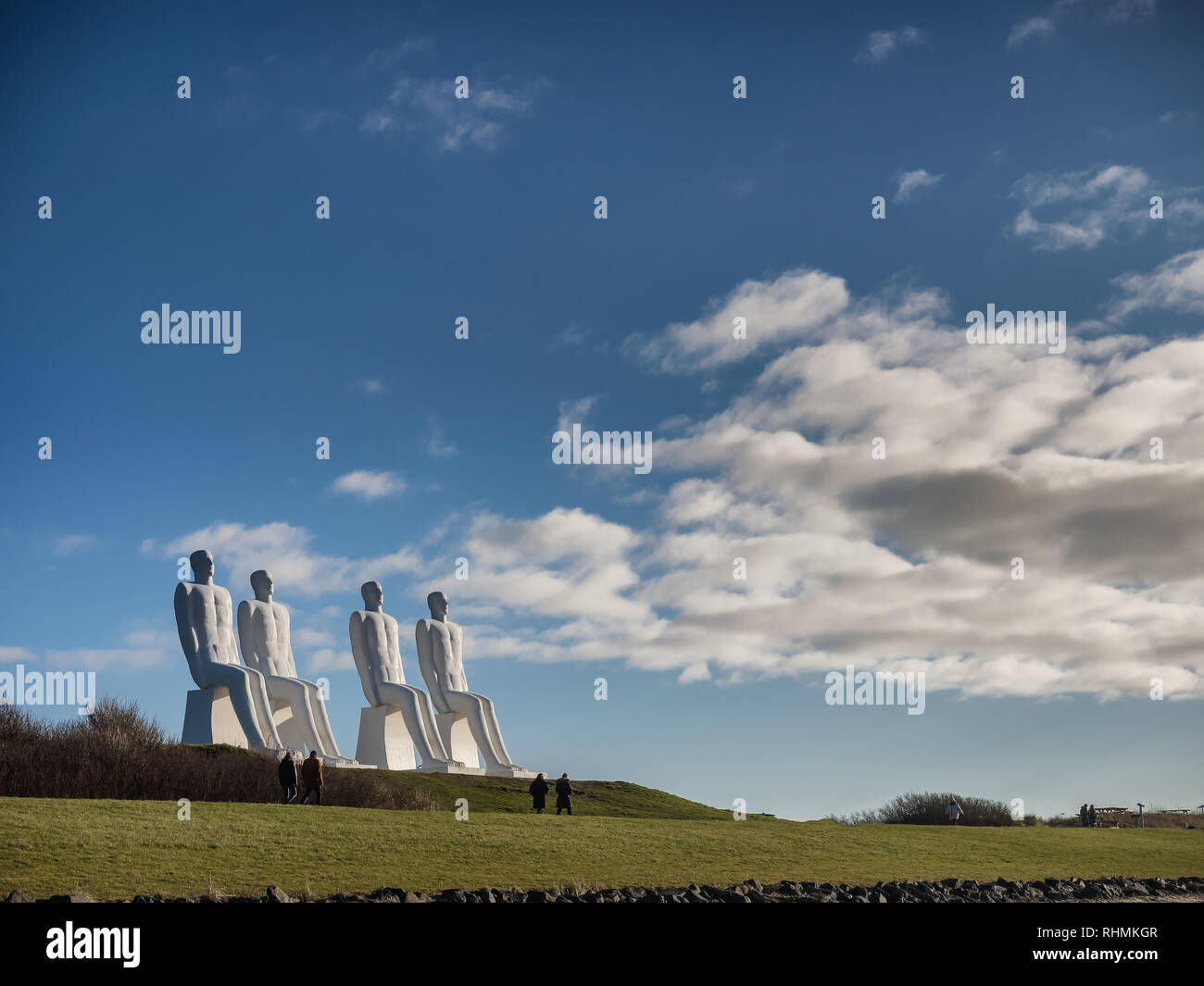 Männer am Meer kolossale Statuen am Wattenmeer in Esbjerg, Dänemark Stockfoto