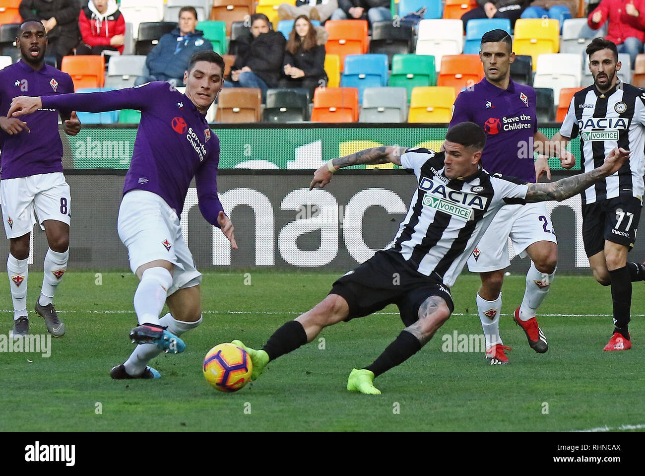 Udine, Italien. 03 Feb, 2019. Foto LaPresse/Andrea Bressanutti 03.02.2019 Udine (Italia) Sport Calcio Udinese vs Fiorentina - Campionato di calcio Serie A 22^ Giornata - Stadio" Dacia Arena" Nella Foto: de Paul Foto LaPresse/Andrea Bressanutti 03 Februar, 2019 Udine (Italien) Sport Fussball Udinese vs Fiorentina - Italienische Fußball-Liga einen 22^Tag - "Dacia Arena" Stadion der Pic: de Paul Credit: LaPresse/Alamy leben Nachrichten Stockfoto