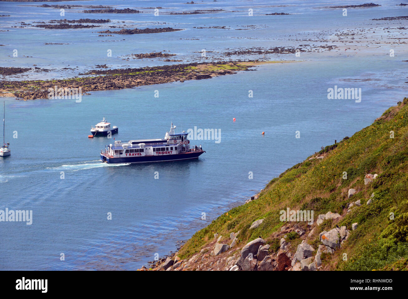 Die Trident Fähre ankommen in Rosiere Schritte auf Herm Insel von St Peter Port, Guernsey, von der Küste weg, Channel Islands.de. Stockfoto