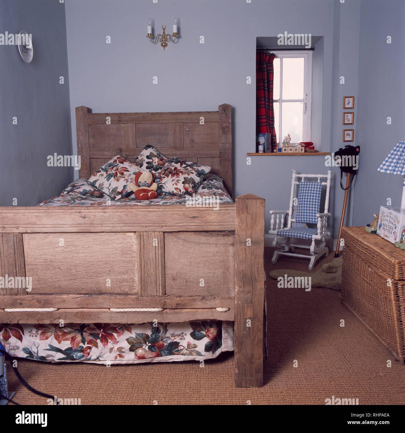 Rustikales Bett - Arhouou