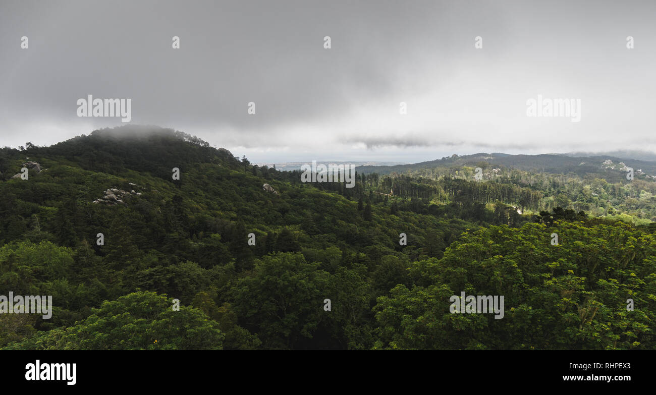 Sintra Berge im Naturpark Sintra-Cascais in Sintra, Portugal Stockfoto