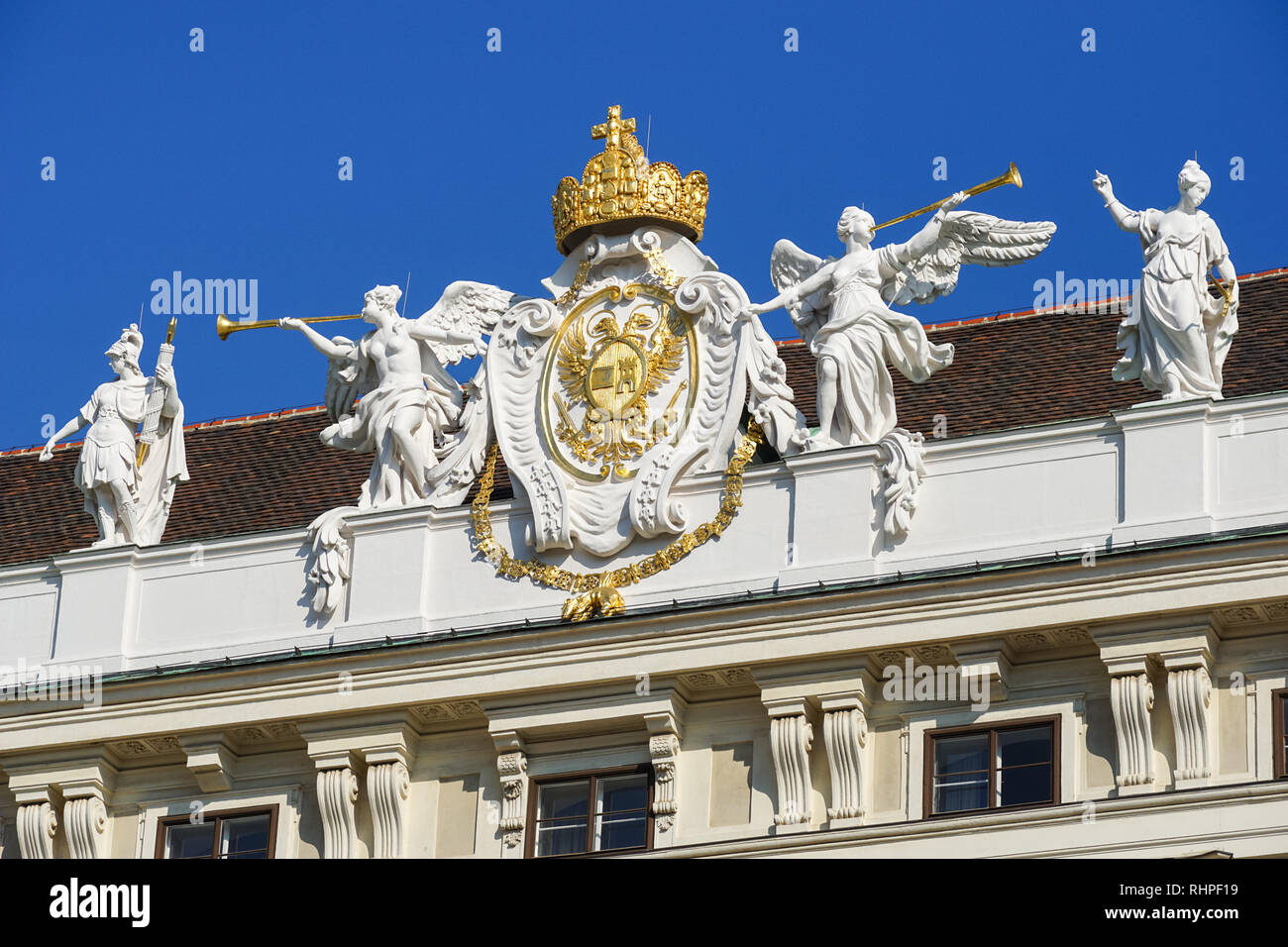Attika der kaiserlichen Kanzlei Flügel (reichskanzleitrakt), Hofburg in Wien, Österreich Stockfoto