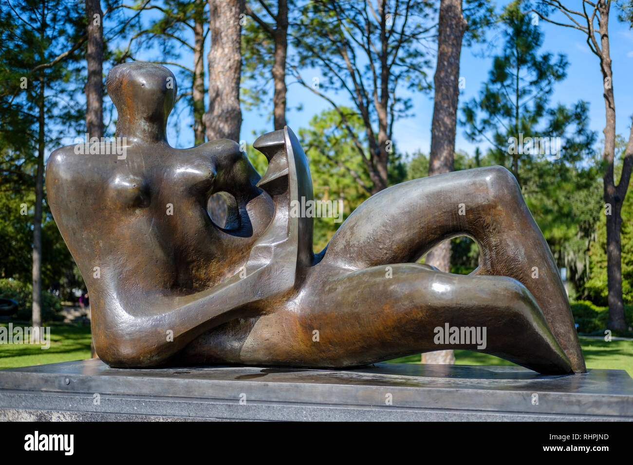 Liegesitze für Mutter und Kind, 1975, Henry Moore Skulptur, Sydney und Walda Besthoff Sculpture Garden, New Orleans Sculpture Garden, New Orleans Stockfoto