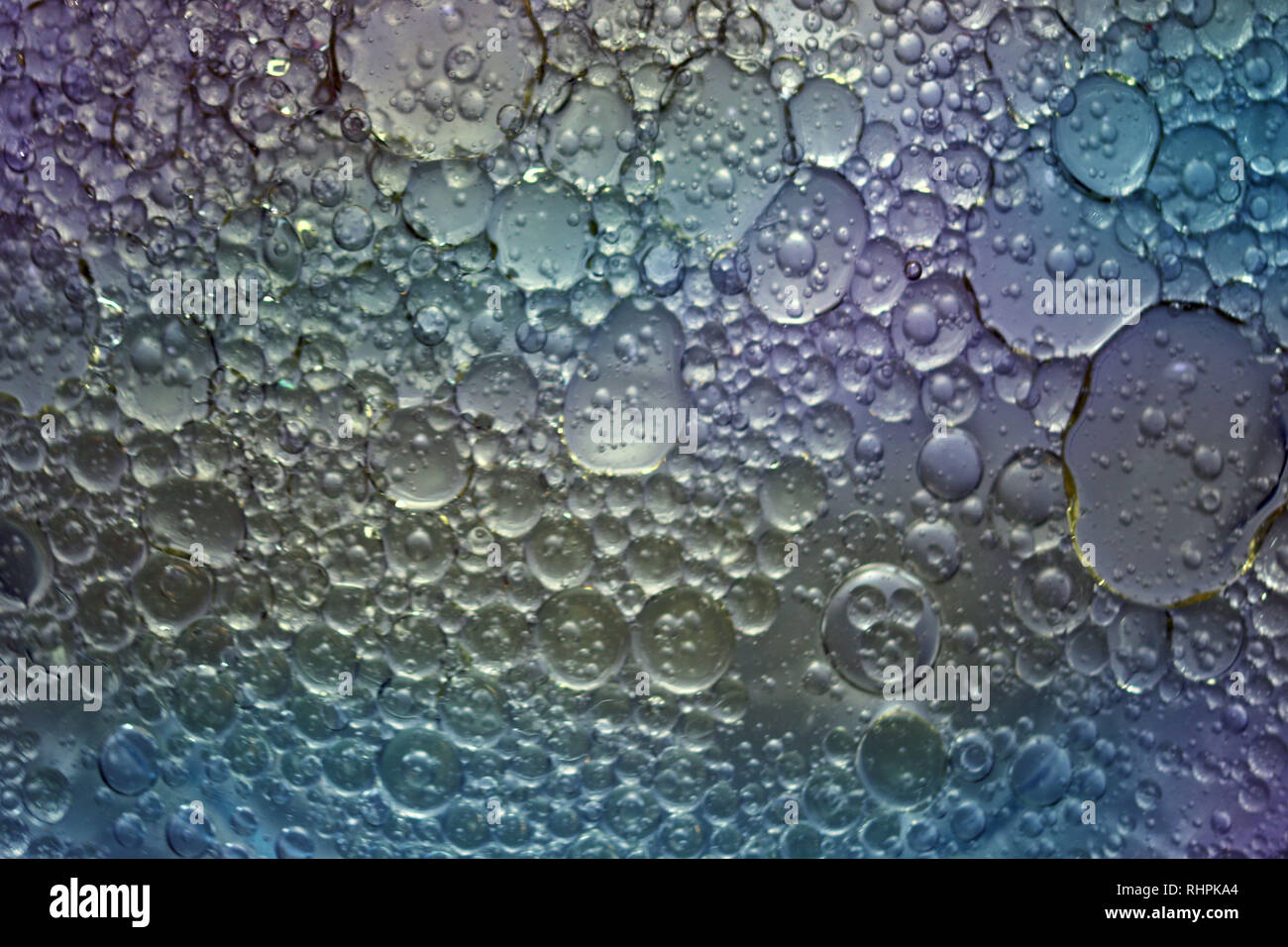 Spaß mit Makro Fotografie von Öl und Wasser Stockfoto