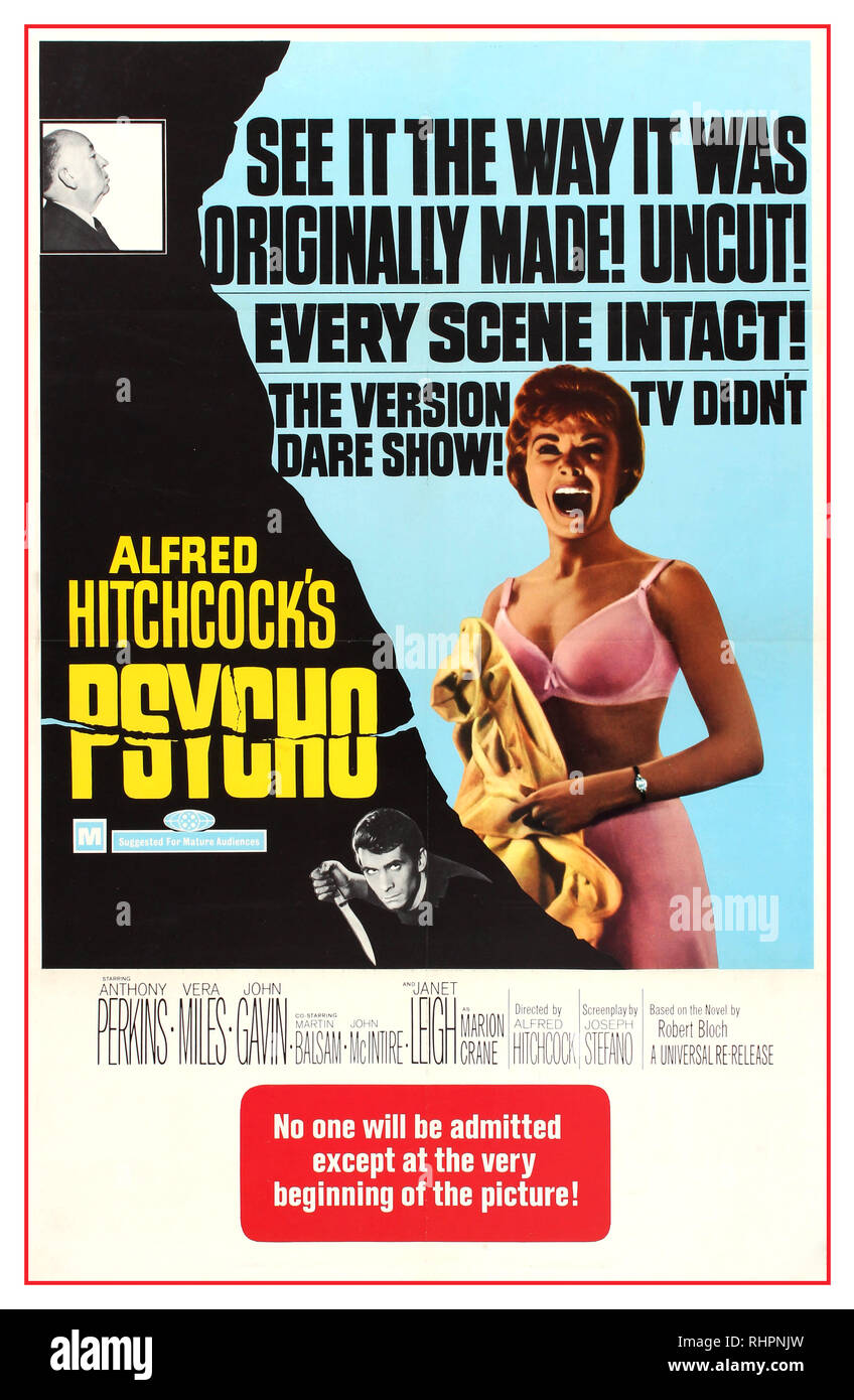 PSYCHO HITCHCOCK Vintage Poster für den klassischen Horrorfilm Psycho. Psycho ist ein 1960 amerikanischen psychologischen Horror Film unter der Regie von Alfred Hitchcock produziert, und von Joseph Stefano geschrieben. Es Sterne Anthony Perkins, Janet Leigh, Vera Miles, John Gavin, Martin Balsam, und wurde 1959 auf dem gleichnamigen Roman von Robert Bloch. Der Film konzentriert sich auf eine Begegnung zwischen einem Sekretär, Marion Crane (Leigh), die in einem abgelegenen Motel endet nach Diebstahl von Geld von Ihrem Arbeitgeber, und der Besitzer des Motels - Manager, Norman Bates (Perkins), und seine Folgen USA. 1969 Stockfoto