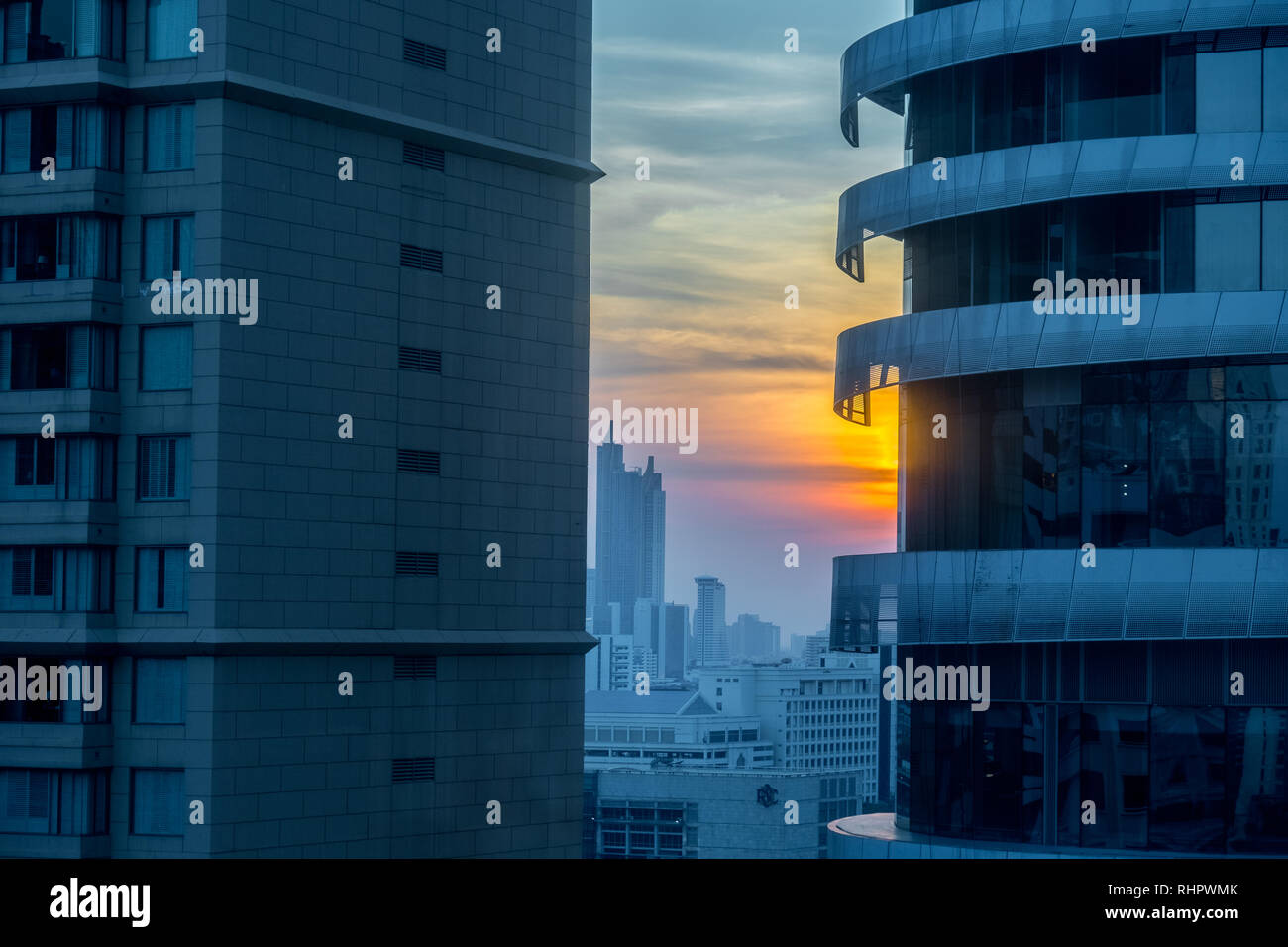 Sonnenuntergang, Bangkok Wolkenkratzer Stockfoto