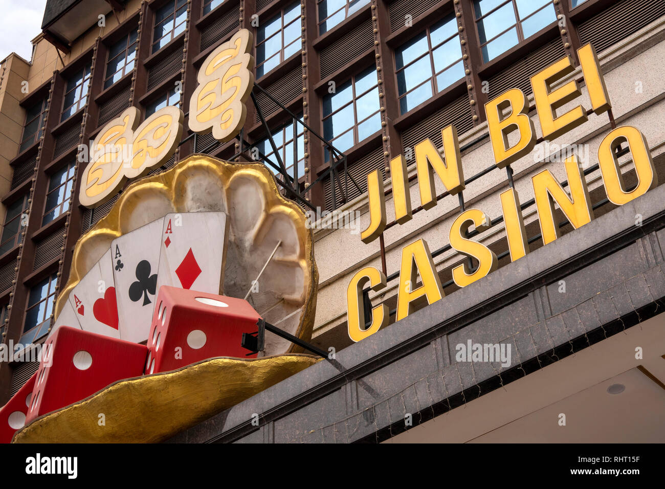 Kambodscha, Preah Sihanoukh, Sihanoukhville, Ekareach Straße, Chinesisch gebaut Jin bei Casino Stockfoto