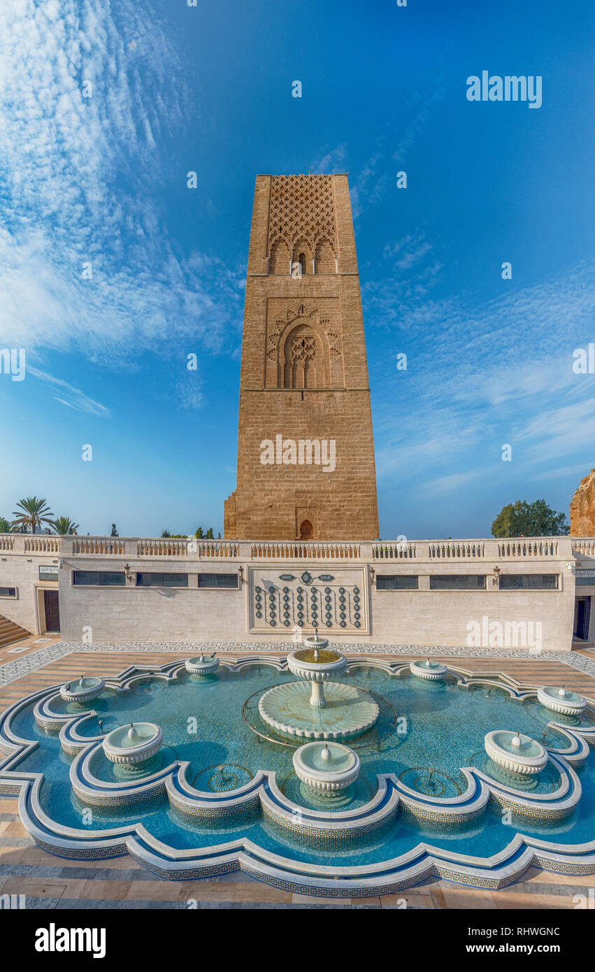 Das Mausoleum von Mohammed V ist ein historisches Gebäude auf der gegenüberliegenden Seite der Hassan Turm entfernt. in der Hauptstadt Rabat, Marokko. Stockfoto