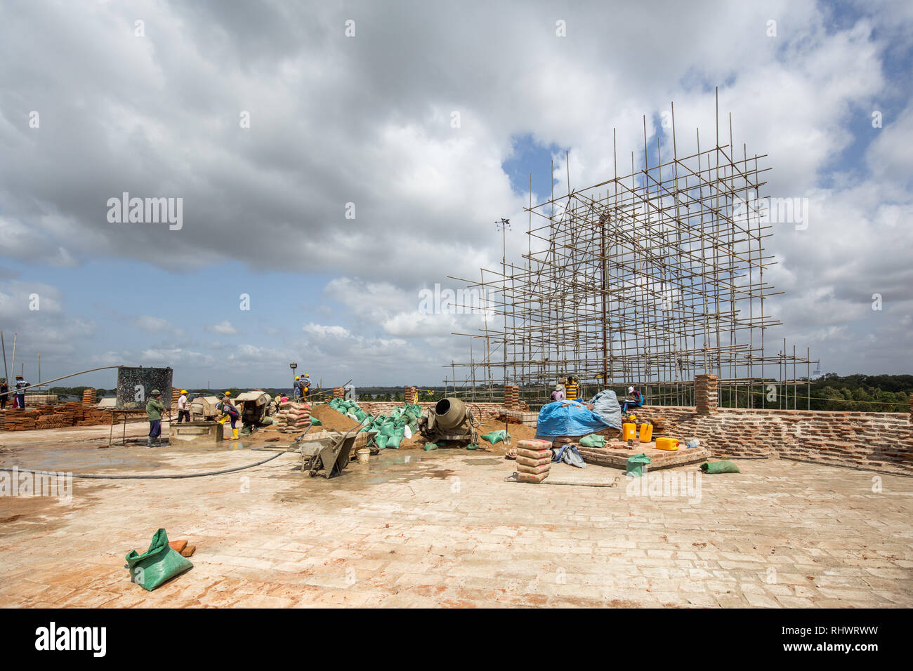 Sandahiru Seya im Bau bei Anuradhapura, Sri Lanka Stockfoto