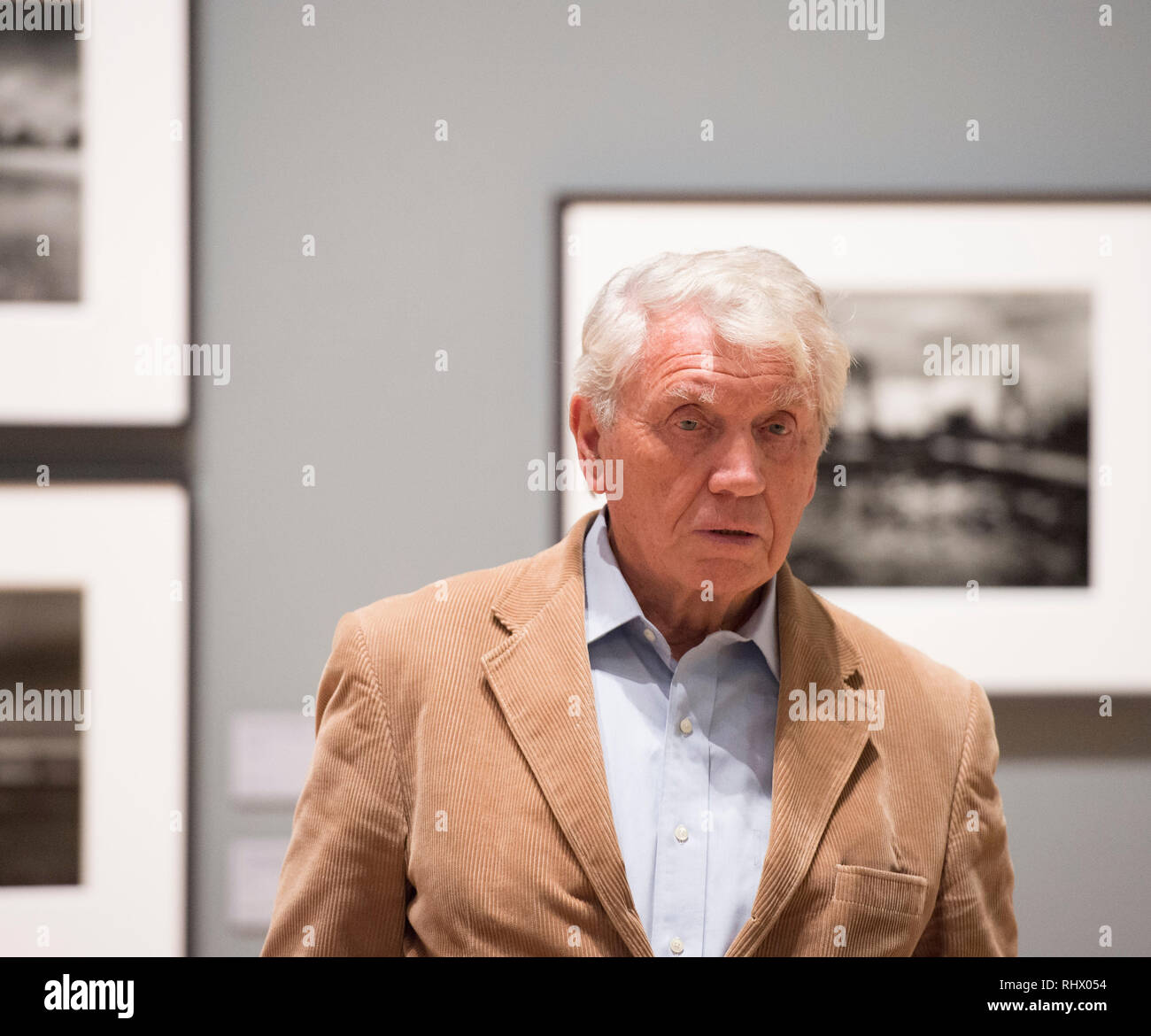 Tate Britain, London, UK. 4. Februar, 2019. Eine große Retrospektive der legendären britischen Fotografen Sir Don McCullin (Foto). Als einer der größten in Großbritannien lebenden Fotografen bekannt, McCullin hat Bilder von Konflikten aus der ganzen Welt, einschließlich Vietnam, Nordirland, Libanon und Biafra erfasst. Mit über 250 Fotos, alle gedruckten vom Künstler selbst in der eigenen Dunkelkammer, diese Ausstellung ist eine einzigartige Gelegenheit, den Umfang und die Leistungen der McCullin's Karriere zu sehen. Credit: Malcolm Park/Alamy leben Nachrichten Stockfoto