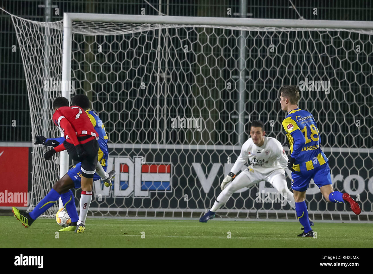 EINDHOVEN, 04-02-2019, De Herdgang, Keuken Kampioen Divisie, Jong PSV-Top Oss, Saison 2018 / 2019, PSV-player Aline Zeler zählte während des Spiels Jong PSV-Top Oss (3-1) Stockfoto