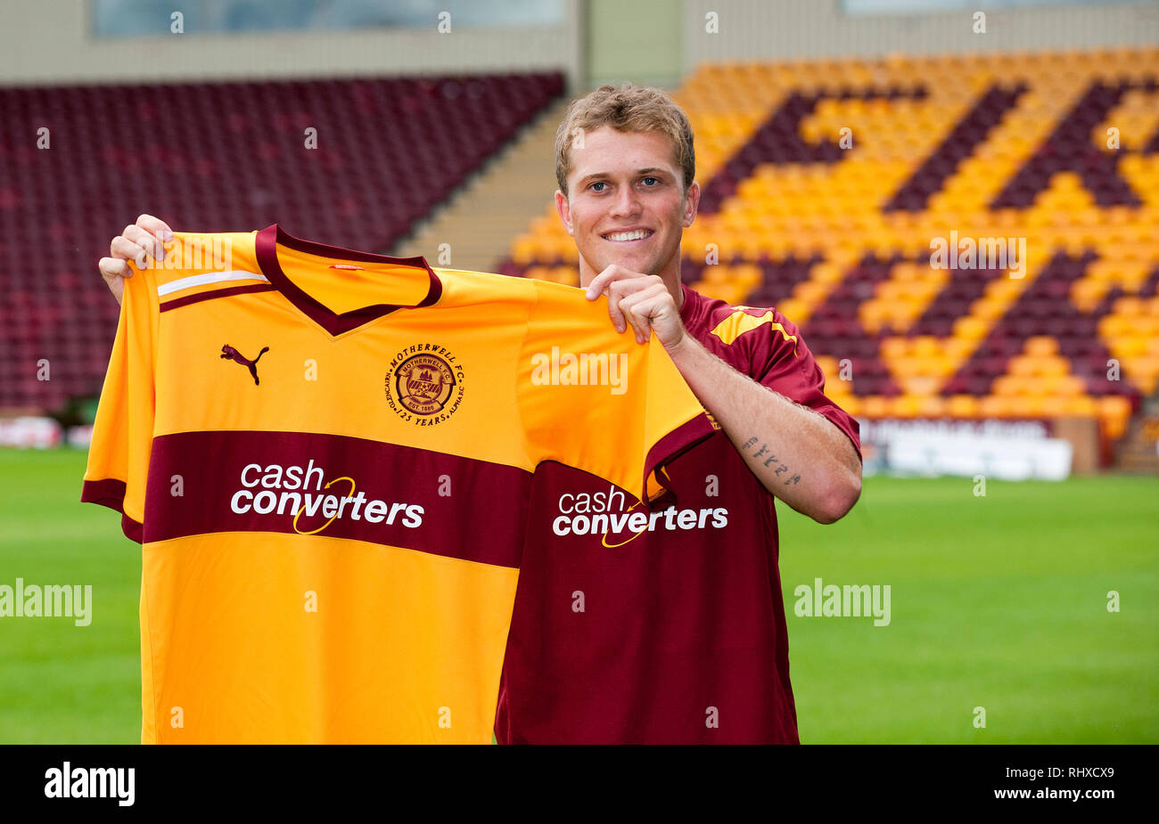 Neue motherwell FC Unterzeichnung, Nicky Gesetz wird Fir Park vorgestellt. Lenny Warren/Warren Medien07860 830050 229700 01355 Lenny@warrenmedia.co.uk www.Warr Stockfoto