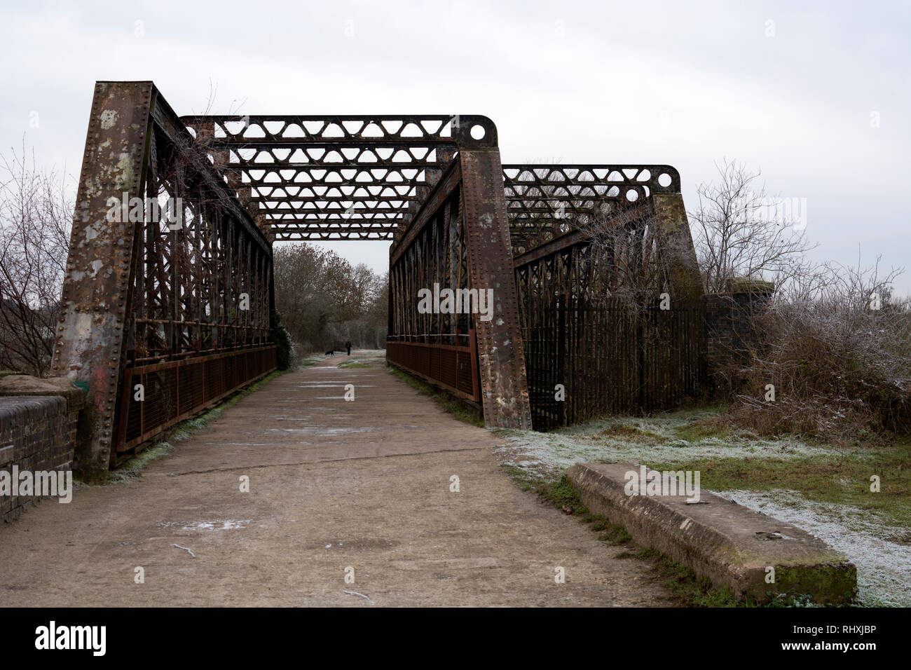 Ehemalige Eisenbahnbrücke über den Fluss Avon, die Greenway, Stratford-upon-Avon, Warwickshire, England, Großbritannien Stockfoto