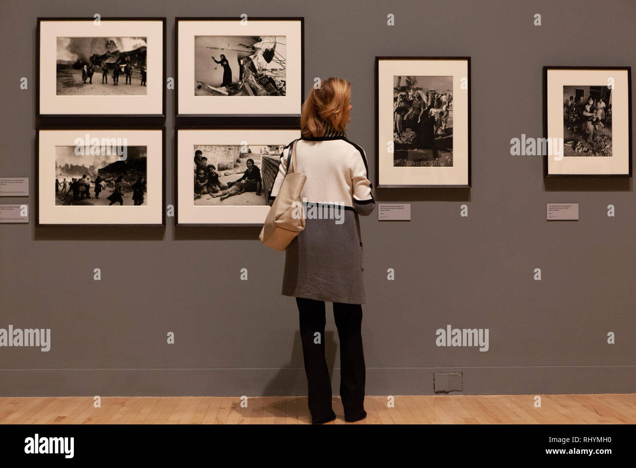 Die Ausstellung "auf McCullin', eine große Retrospektive der Arbeiten des Krieges Fotograf, öffnet bei Tate Großbritannien am 5. Februar. Es umfasst von seiner Fa Stockfoto