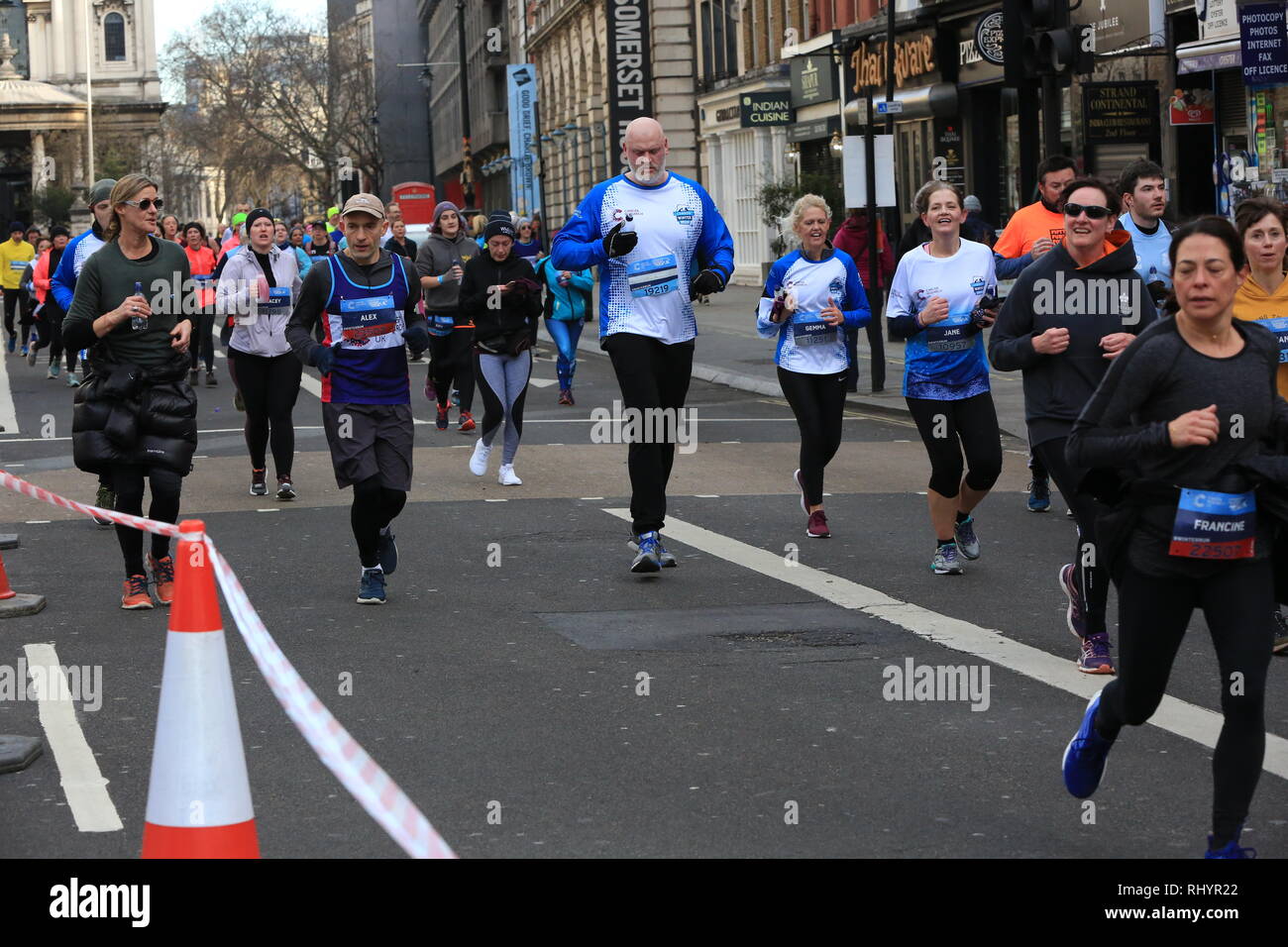 Das Team hinter den Kulissen ist eine Firma, die menschliche Rasse (www.humanrace.co.uk) die Teilnahme Veranstaltungen seit fast 30 Jahren, begann mit dem Royal Windsor Triathlon und eine äußerst harte Duathlon der BallBuster um Box Hill im Jahr 1991 genannt. Stockfoto