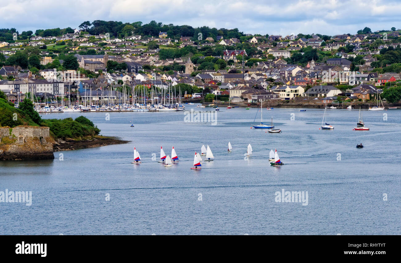 Kinsale ist ein historischen Hafen- und Fischerdorf in County Cork, Irland, hat auch bedeutende militärische Geschichte, wie Charles Fort. Stockfoto