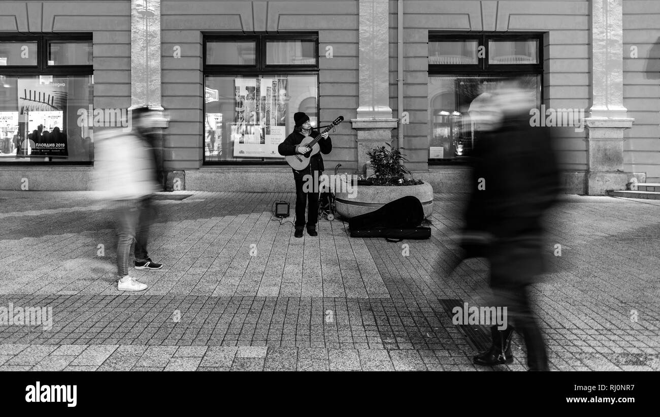 Straße Gitarre Musiker in Plovdiv, Stadt, der europäischen Kulturhauptstadt 2019, Bulgarien Stockfoto