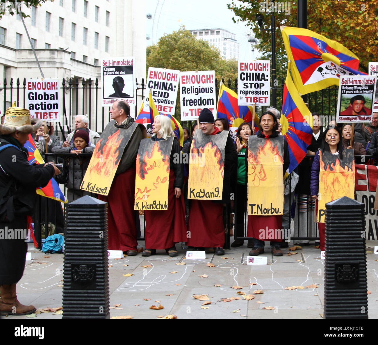 Tibet. Religion. Die religiöse Freiheit für Tibet. Demonstration gegen die chinesische Unterdrückung in Tibet. China beenden Besetzung in Tibet. Lage Whitehall, London, UK. Stockfoto