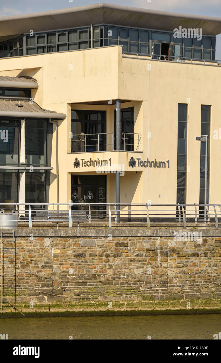 Außenansicht des Technium Bürogebäude in der Swansea SA1-Entwicklung Stockfoto