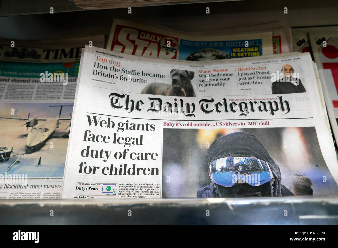 'Web Urwaldriesen rechtliche Sorgfaltspflicht für Kinder" Daily Telegraph Zeitung Titelseite Überschrift in London England UK vom 31. Januar 2019 Stockfoto