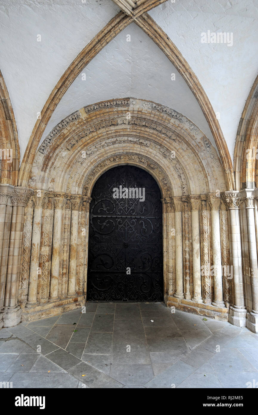 Romanischen Tempel Kirche Erbaut 1185 durch Ritter Templer in London, England, Großbritannien. 24. Oktober 2008 © wojciech Strozyk/Alamy Stock Foto Stockfoto
