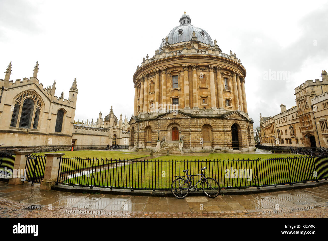 All Souls College und Radcliffe Camera, Universität Oxford eine der ältesten Universitäten der Welt. Historischen Zentrum von Oxford, Oxfordshire, Engl Stockfoto