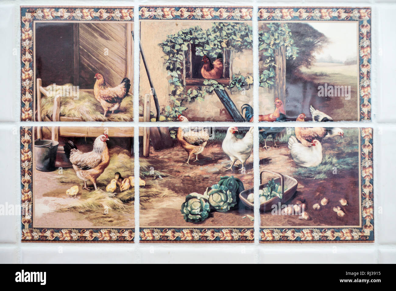 Set von 6 bunte Küche Wandfliesen Abschluss einer barnyard Szene. Stockfoto