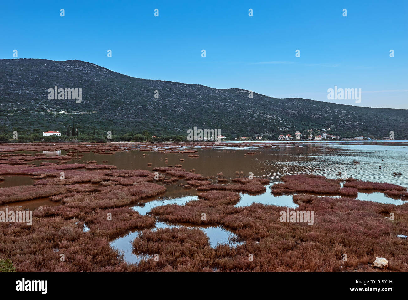 Wunderschöne Landschaft an Ierakas, einem malerischen Fischerdorf in Lakonien. Das Dorf ist auch wie die griechischen natürlichen Fjord bekannt. Stockfoto