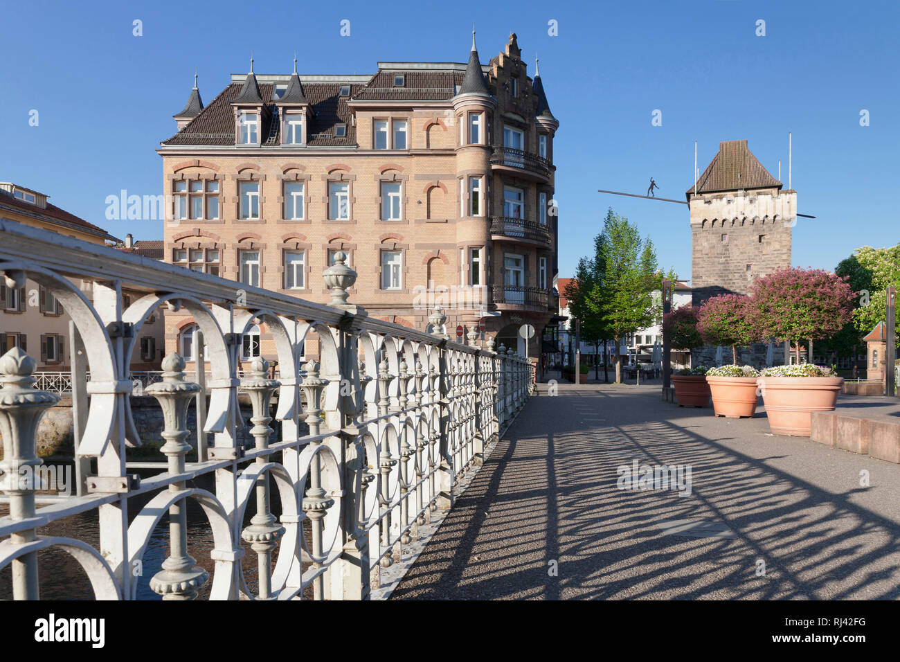 Blick über sterben Agnesbrücke in den Schelztorturm, Esslingen am Neckar, Baden-Württemberg, Deutschland Stockfoto