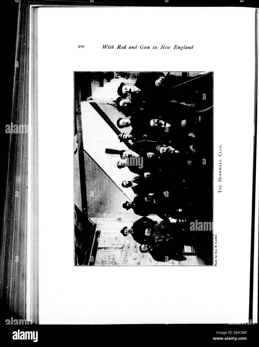 . Mit der Stange und Waffe in New England und die maritimen Provinzen [microform]. Jagd; Angeln; Jagd; Angeln; Chasse, Pêche sportive; Chasse, Pêche sportive. . Bitte beachten Sie, dass diese Bilder sind von der gescannten Seite Bilder, die digital für die Lesbarkeit verbessert haben mögen - Färbung und Aussehen dieser Abbildungen können nicht perfekt dem Original ähneln. extrahiert. Samuels, Edward A. (Edward Augustus), 1836-1908. Boston: Samuels & Amp; Kimball Stockfoto