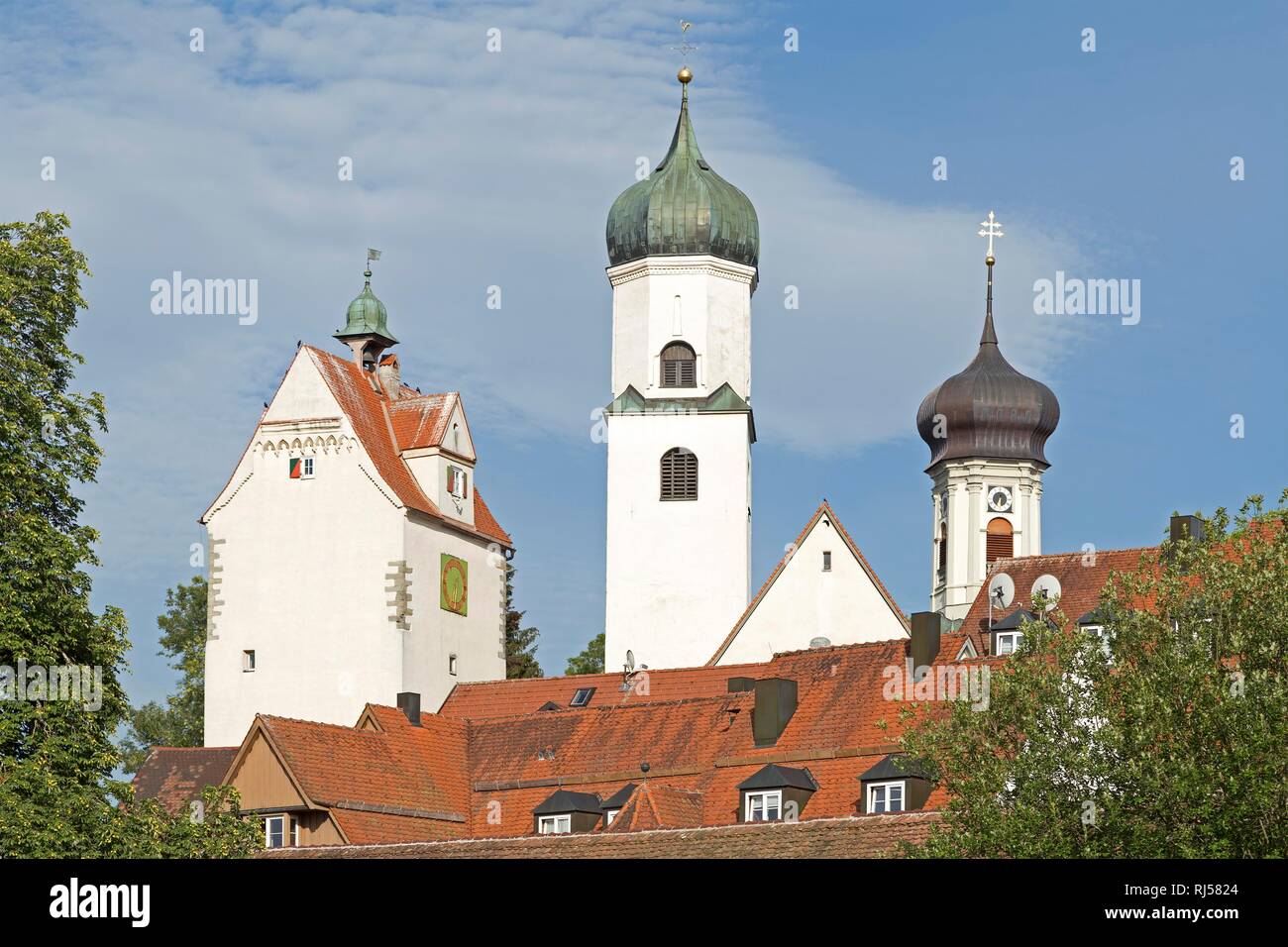 Wasser Tor, Nikolai Kirche und Kloster St. George Kirche, Isny, Allgäu, Baden-Württemberg, Deutschland Stockfoto