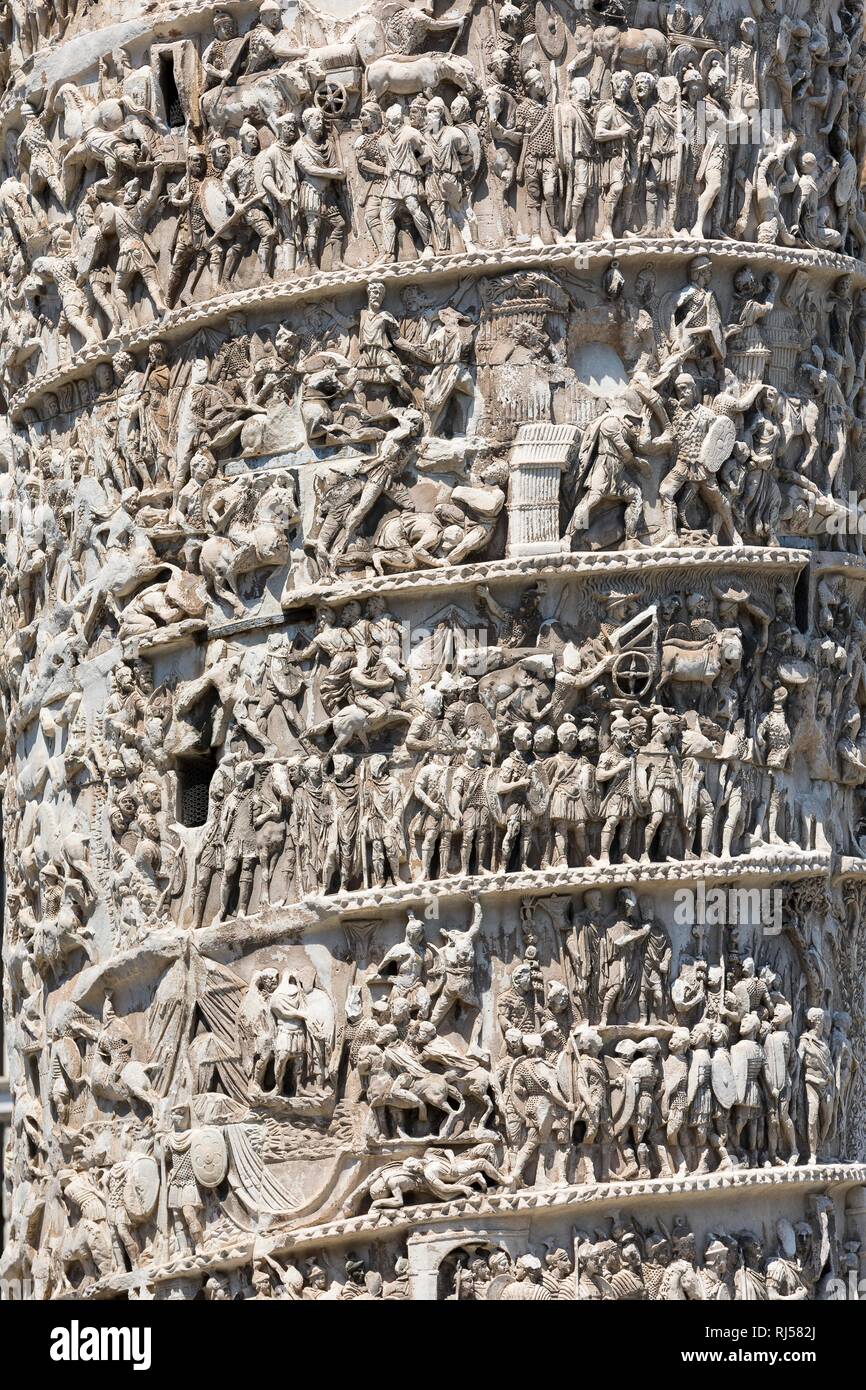 Spirale Relief, Detail der Spalte des Marcus Aurelius, Rom, Italien Stockfoto