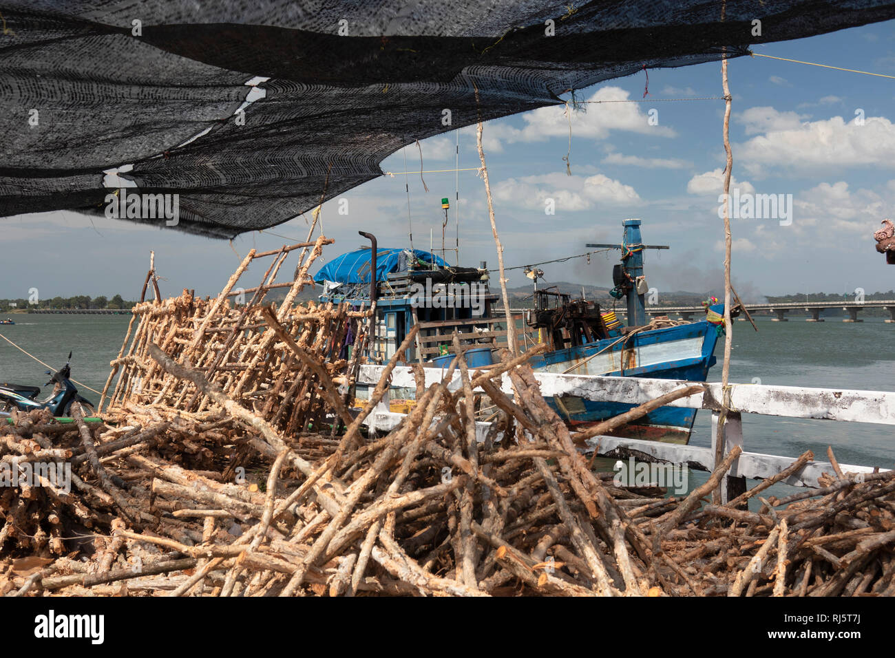 Kambodscha, Preah Koh Kong, Fischerboot auf Prek Kaoh Pao Fluss günstig Stockfoto