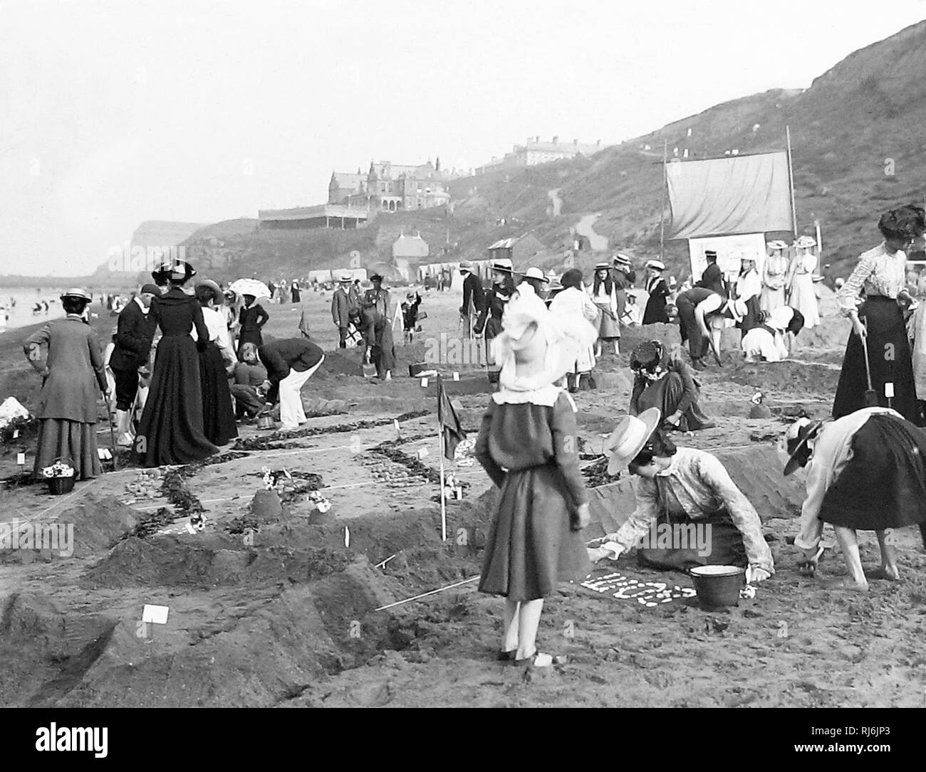 Eine Karte von Indien in den Sand am Whitby Stockfoto