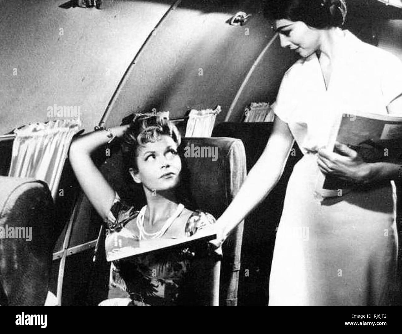 SOS-Pazifik 1959 Rank Organisation Film mit Eva Bartok am linken und Pier Angeli Stockfoto