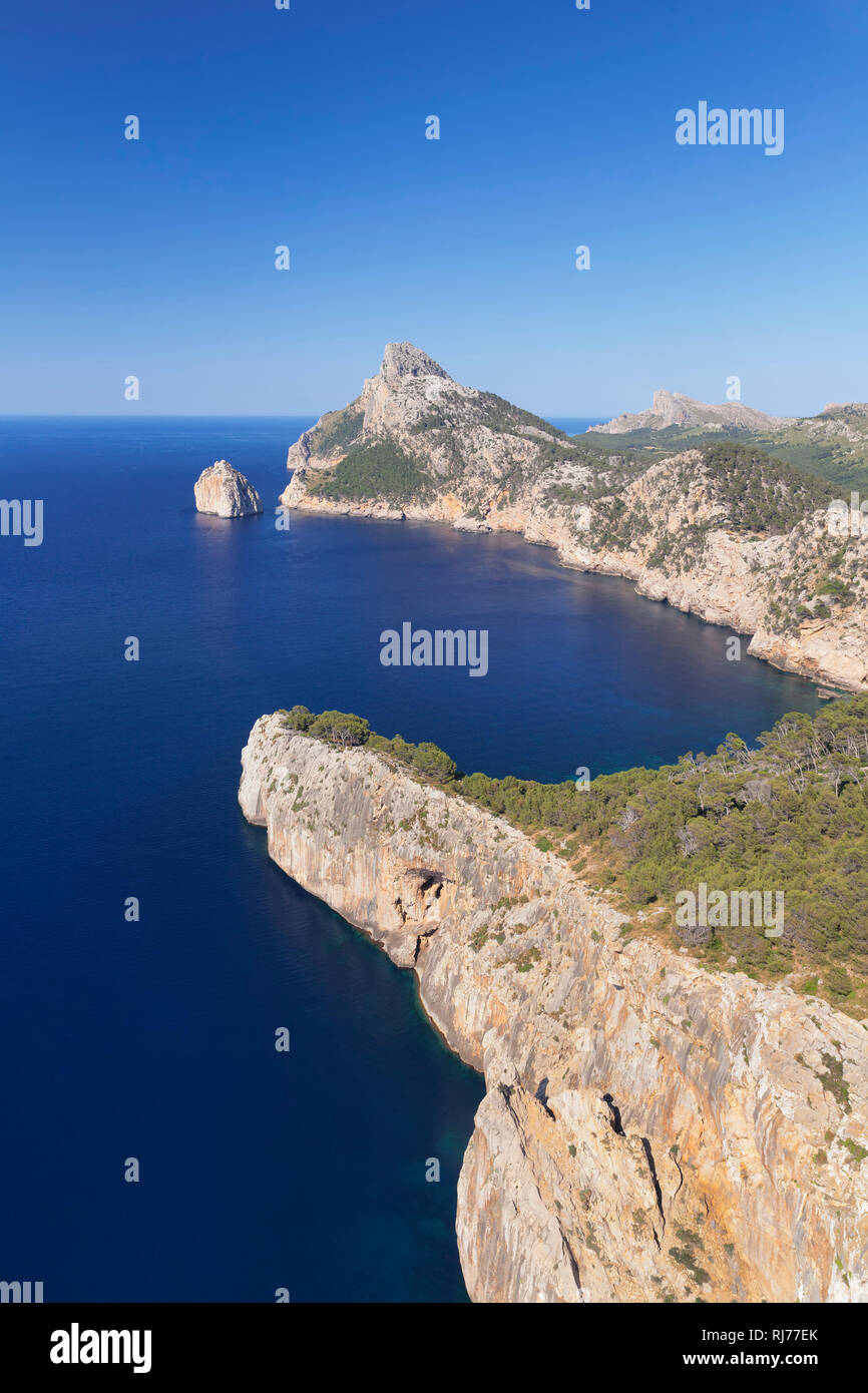 Cap de Formentor und die Insel El Colomer, Mallorca, Balearen, Spanien Stockfoto